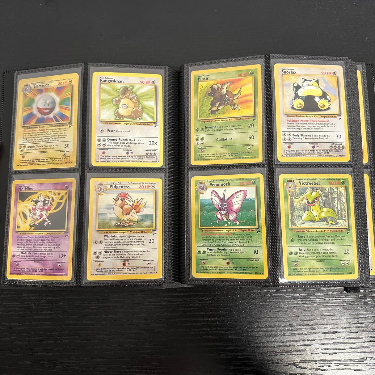 Pokemon - Complete 2000 Base Set 2 130/130 - Excellent to Lightly Played Condition