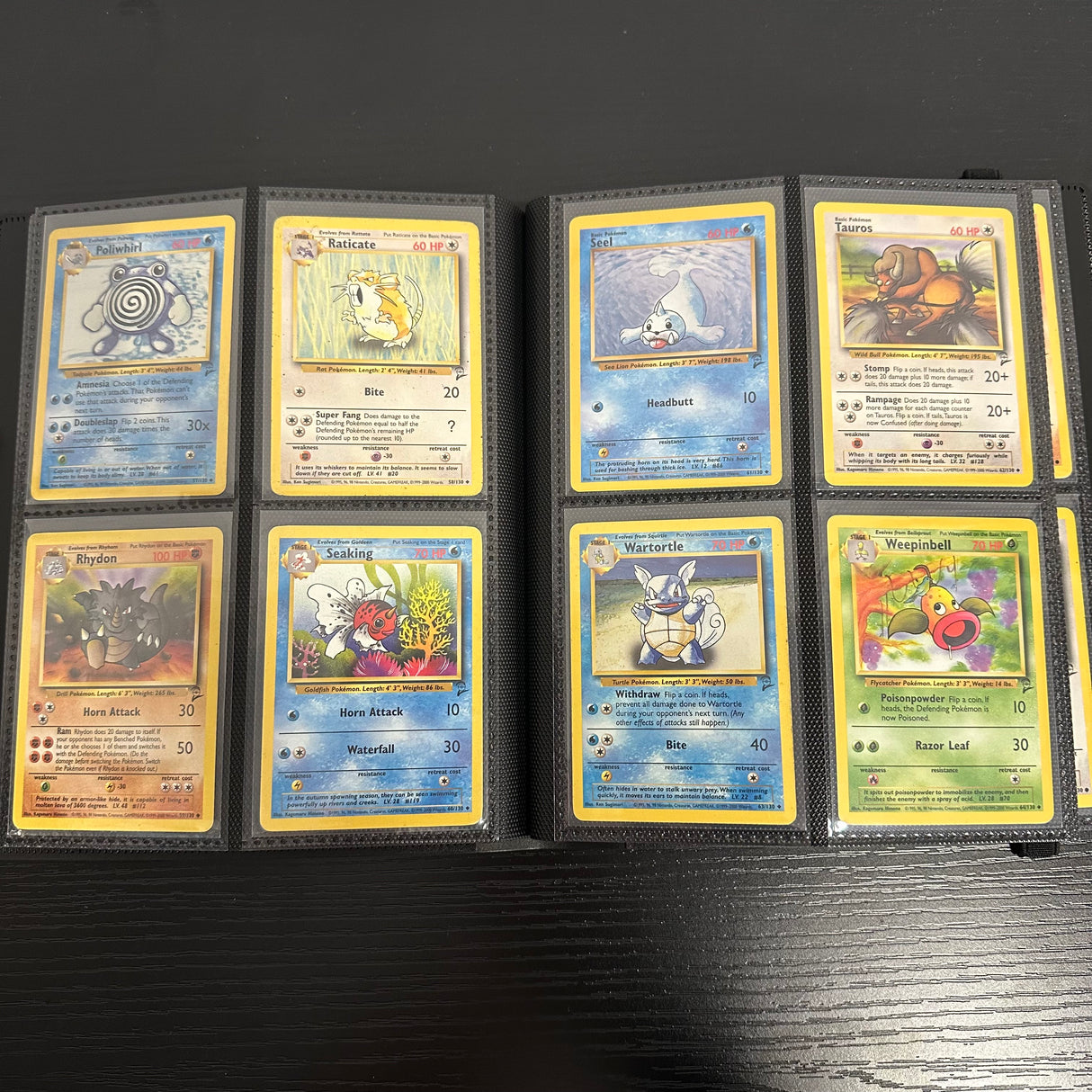 Pokemon - Complete 2000 Base Set 2 130/130 - Excellent to Lightly Played Condition